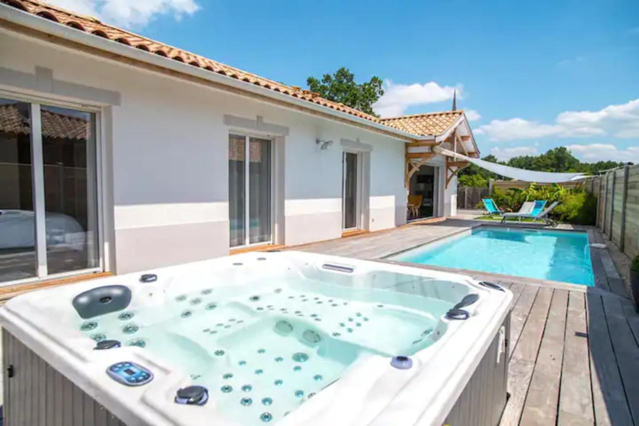 Hébergement de vacances La Sirelis Piscine Et